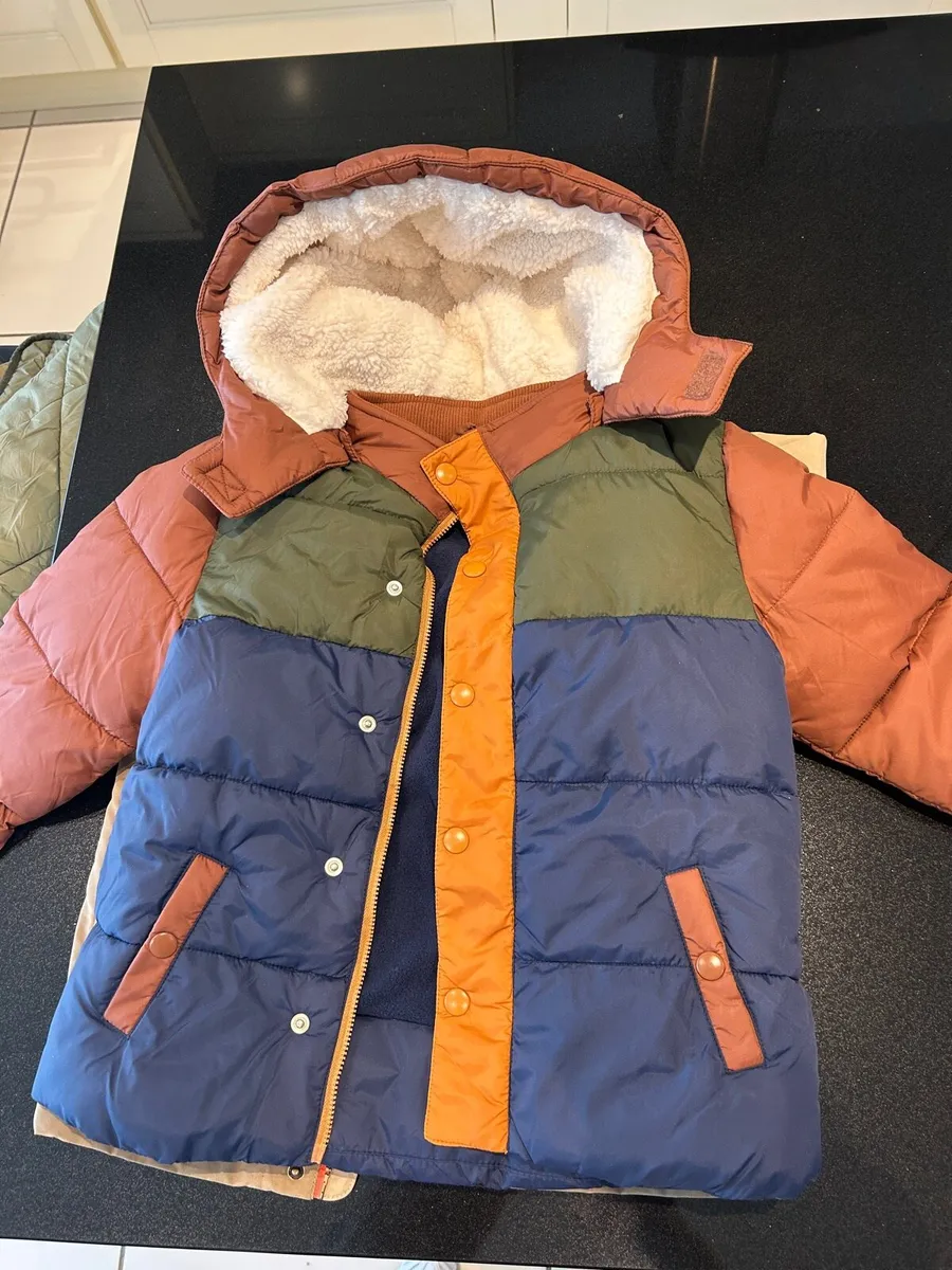 Clothes - Image 3