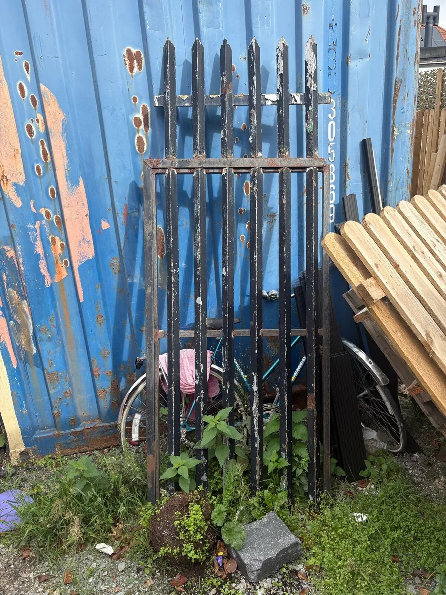 Steel gates - Image 2