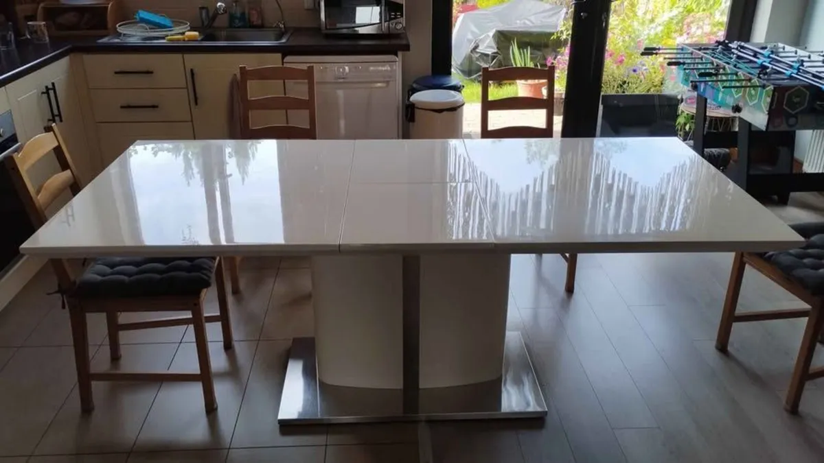 Extending dinning table 160cm-200cm /90cm - Image 2