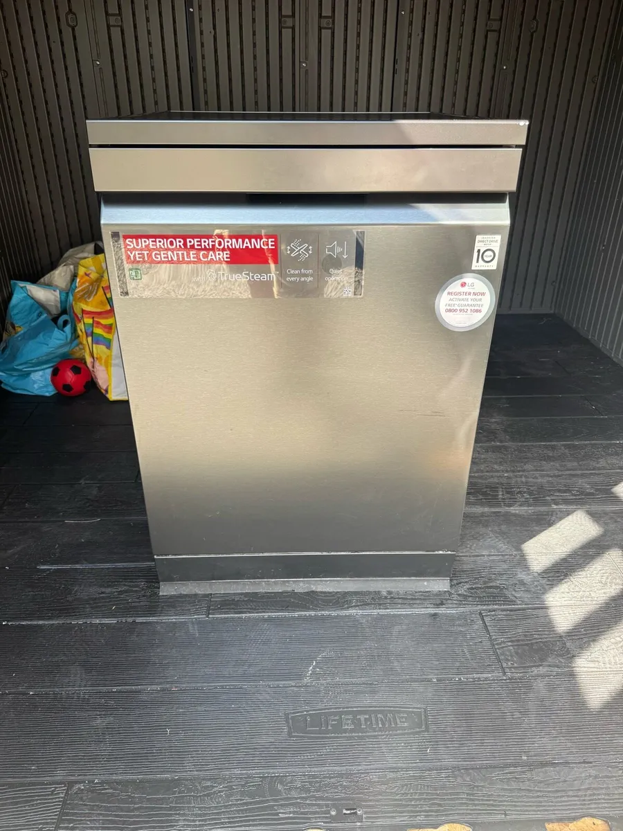 LG free standing TrueSteam Dishwasher - Image 2
