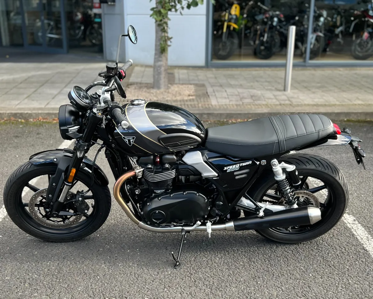TRIUMPH SPEED TWIN 900 - Image 4