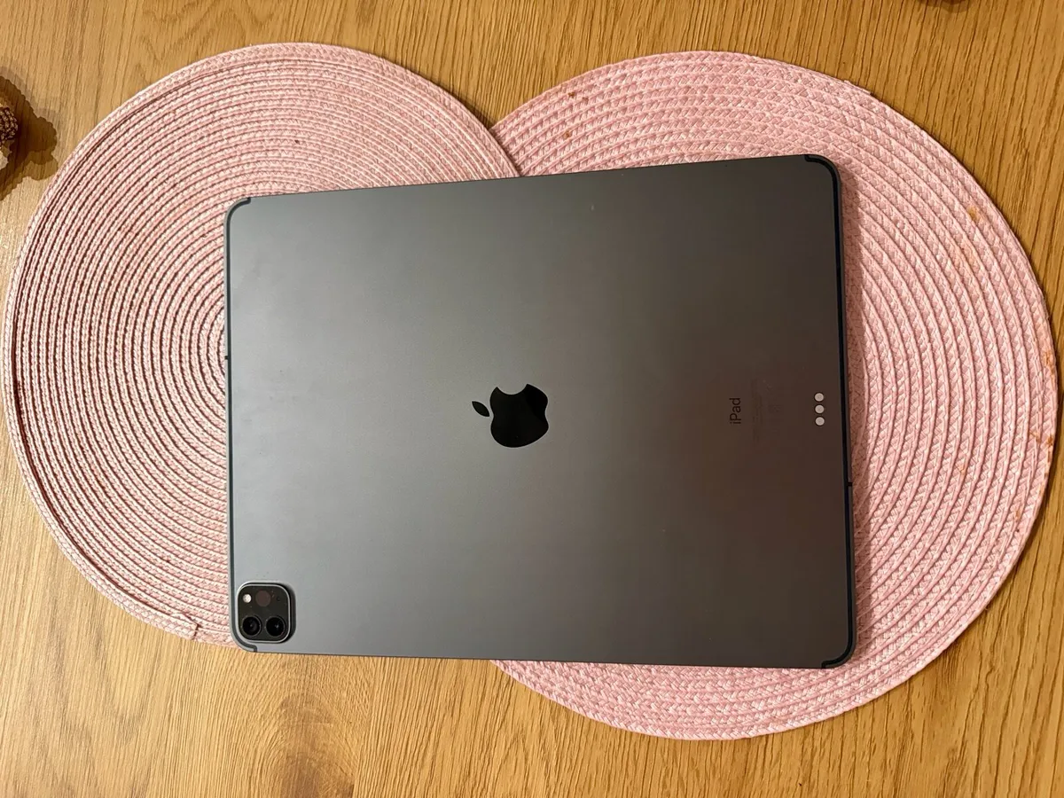iPad Pro 12.9inch (4th Gen) - Image 1