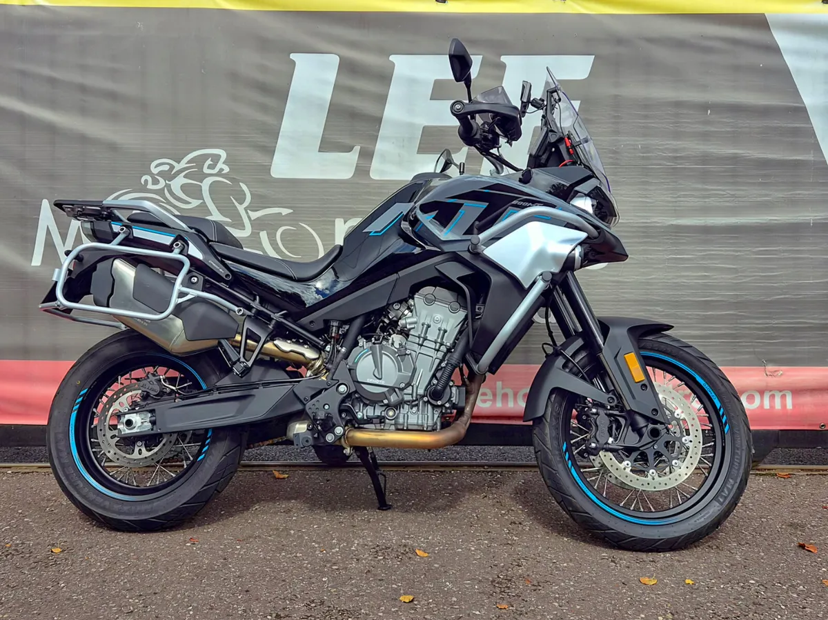2025 CFMOTO 800 - Image 1