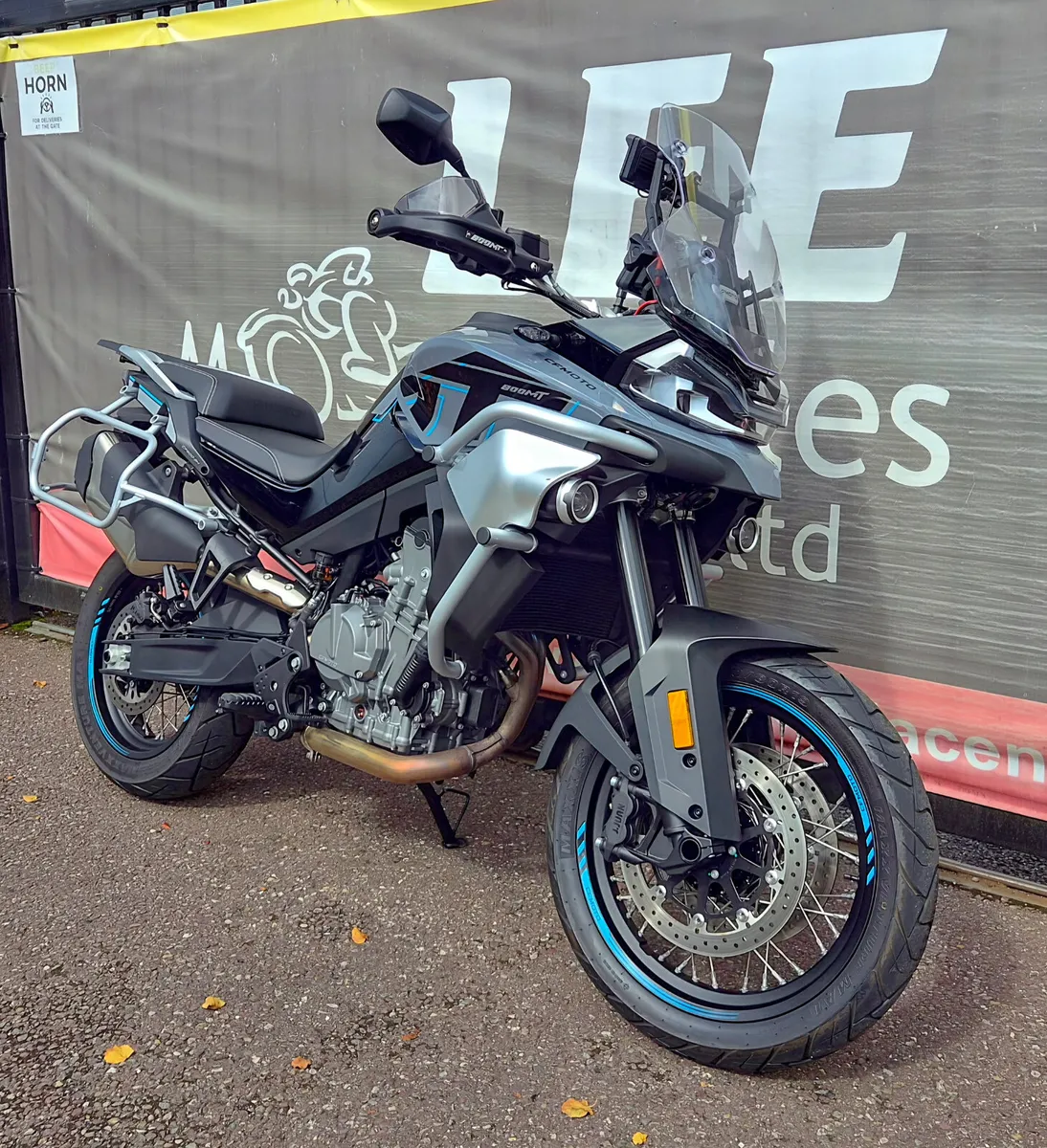 2025 CFMOTO 800 - Image 2