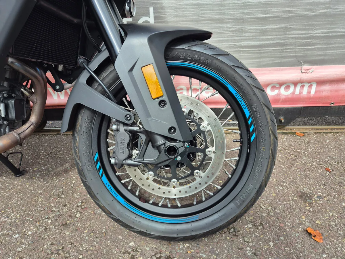 2025 CFMOTO 800 - Image 3