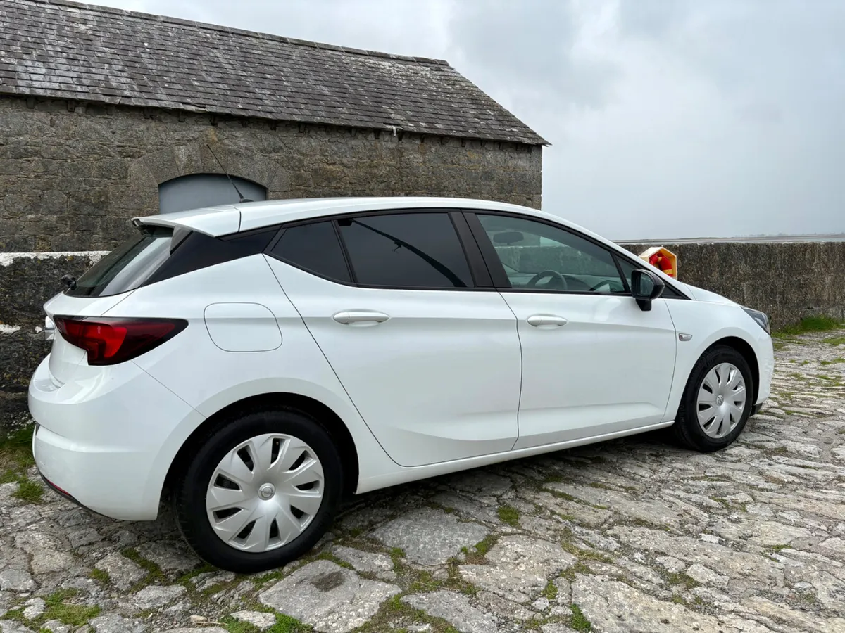 2022 Opel Astra CDTI Low KLM’s Includes VAT - Image 4