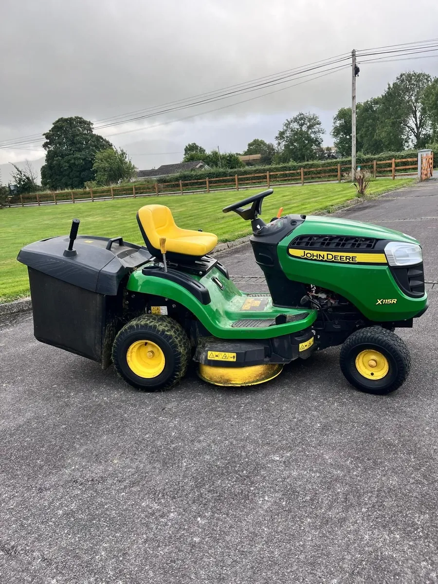Tractor lawnmower