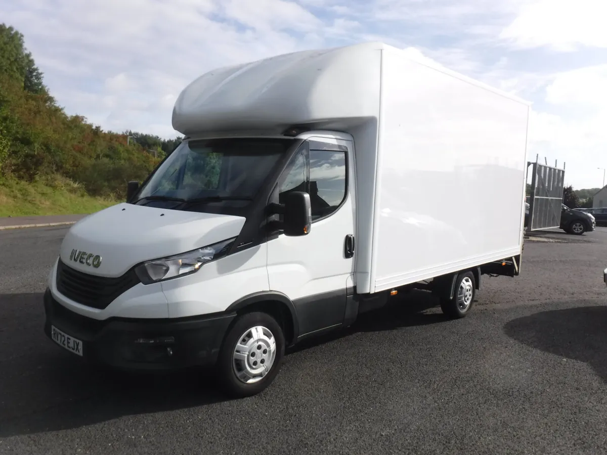 Iveco 35-140 2022 Luton box with tail lift. - Image 3