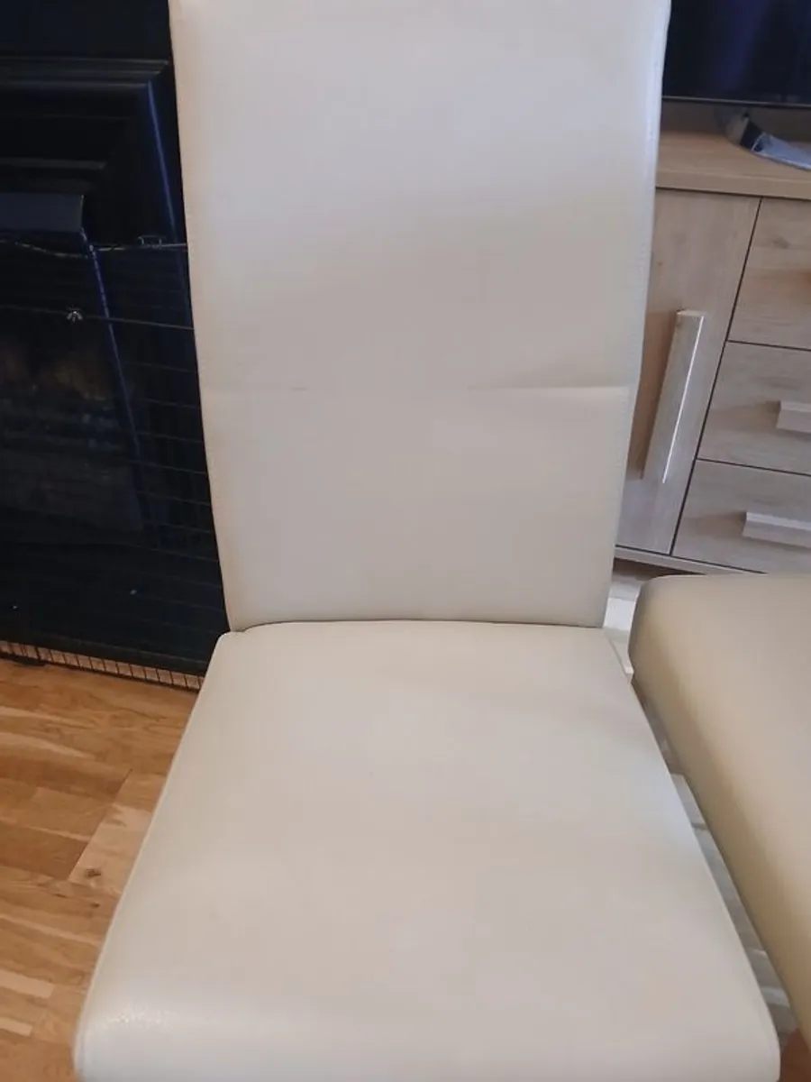 4  dining room chairs - Image 4