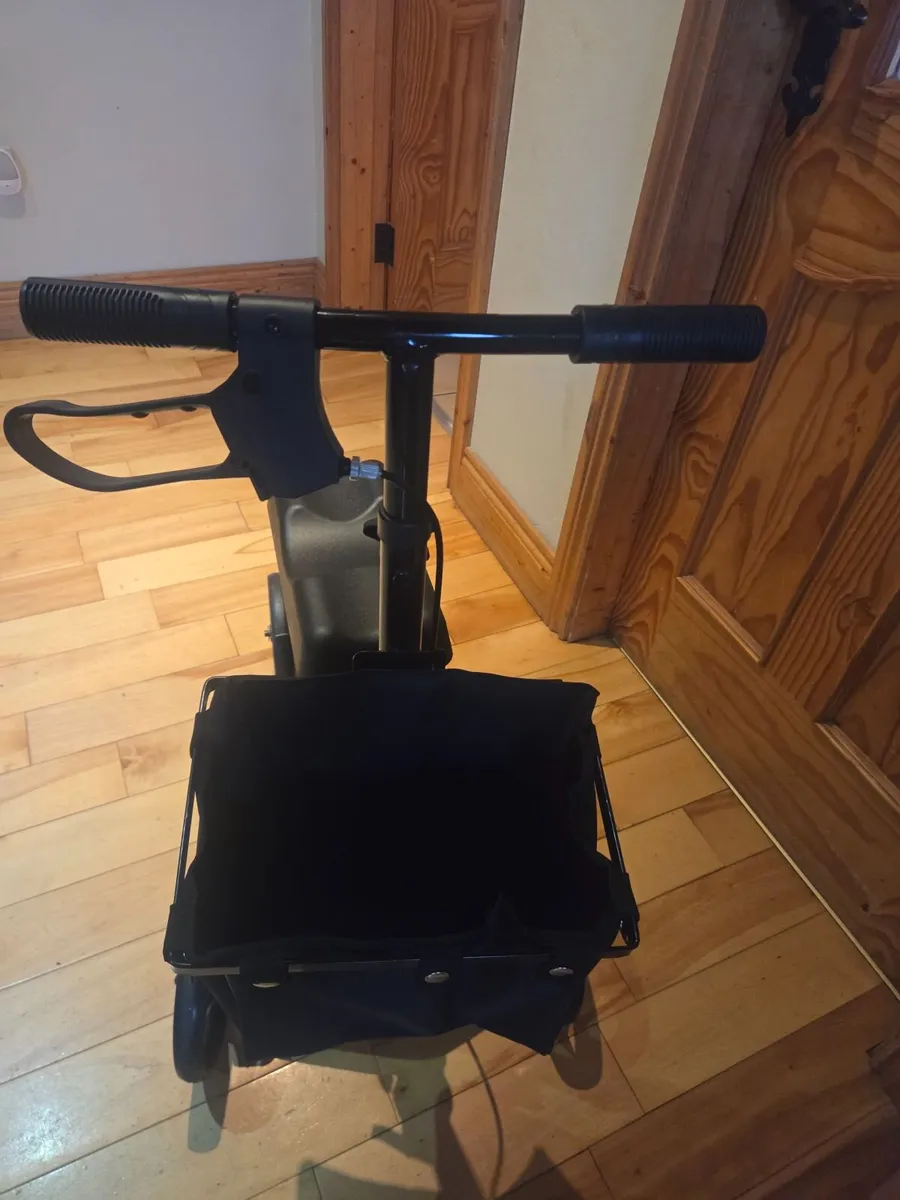 Knee Scooter - Image 1