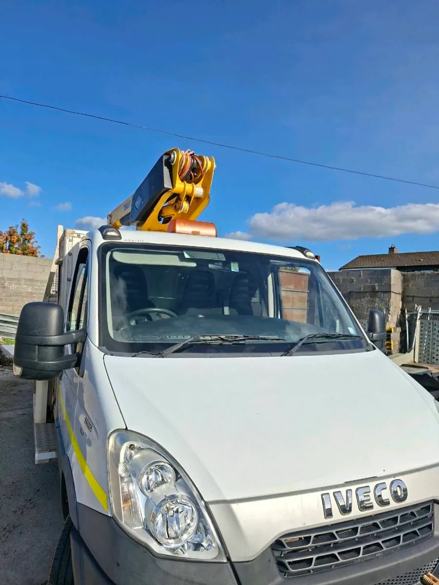 Iveco 50ci5 2 axle rigid body tower - Image 4