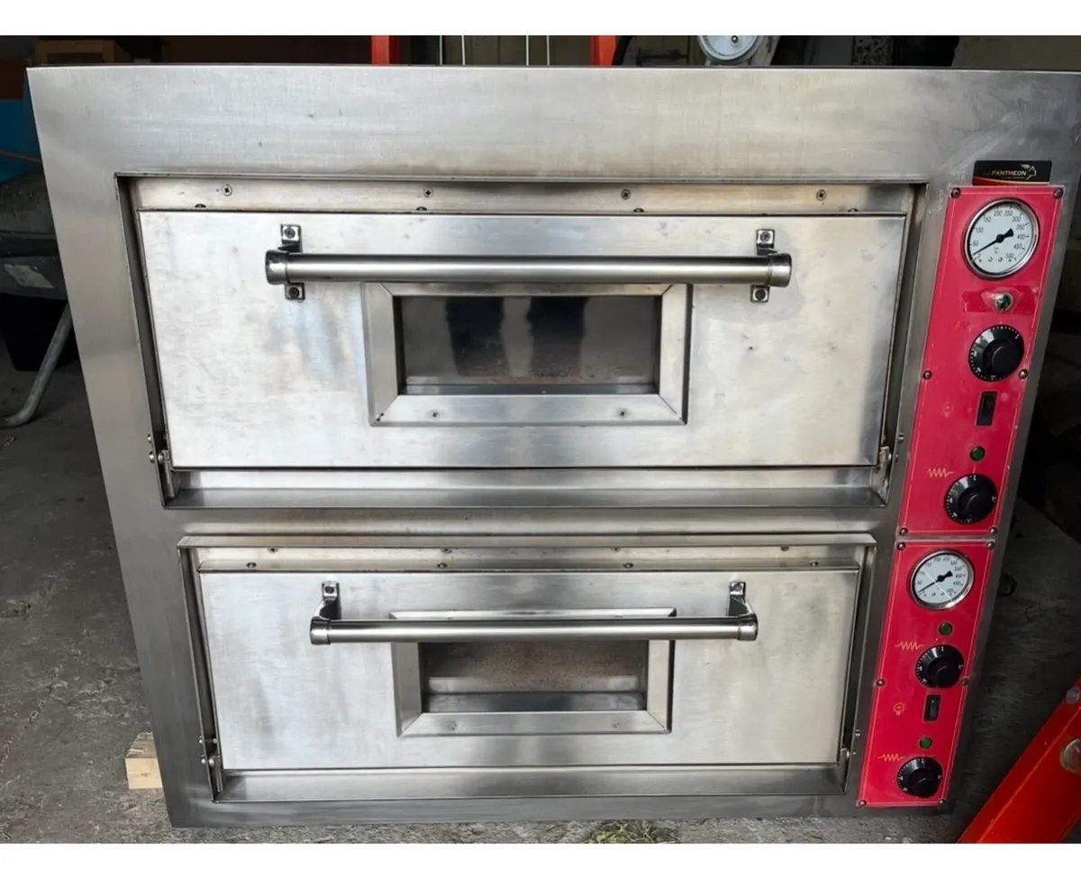 Pizza oven