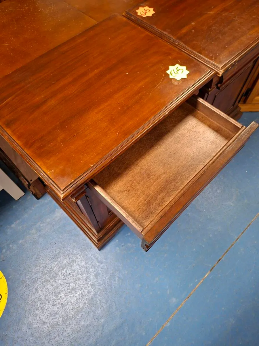 BEDSIDE LOCKERS X 2 - Image 4