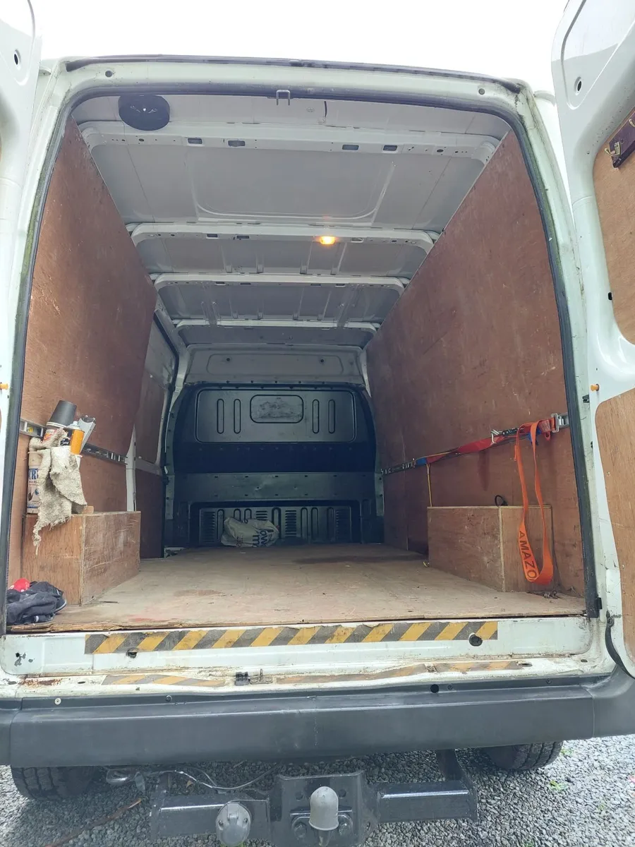 Deliverys and collections - Image 2