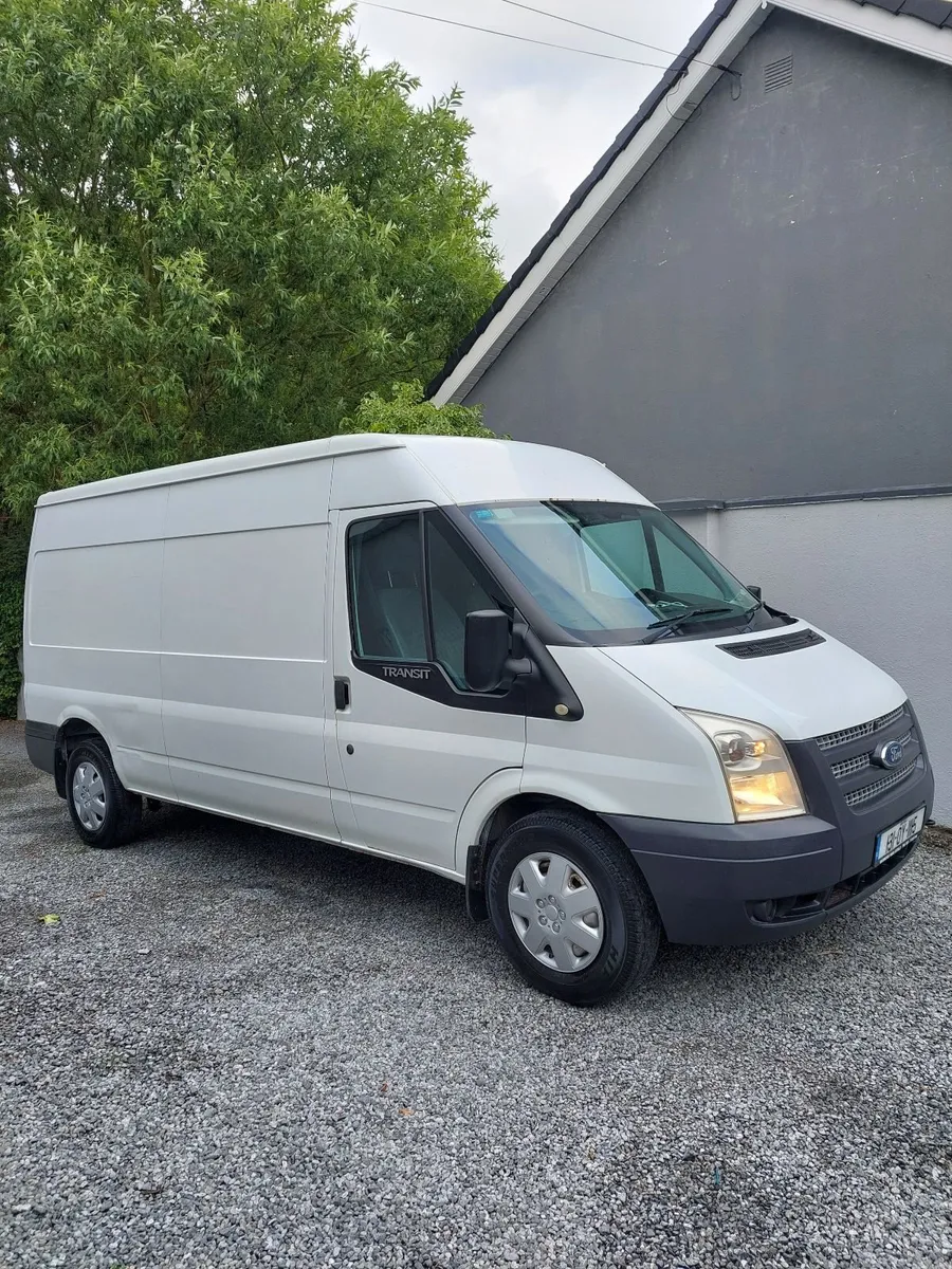 Deliverys and collections - Image 1