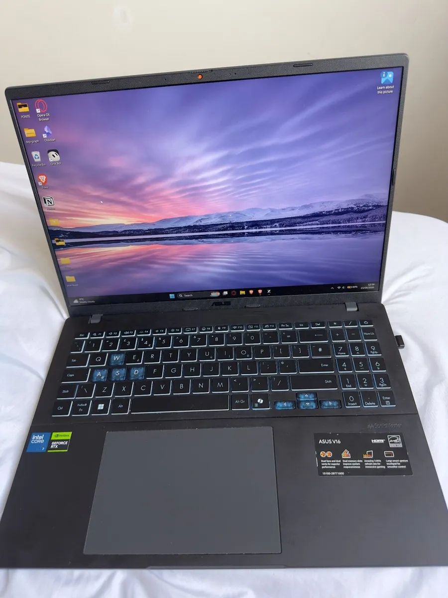 ASUS V16 Gaming Laptop – RTX 5060 / i7 / 16GB / 1T - Image 1