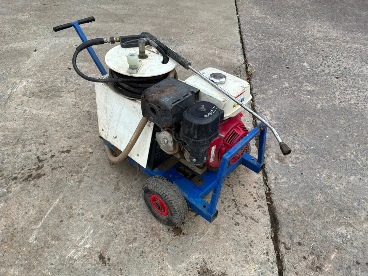 Honda power / pressure  washer....cat pump   835t. - Image 3