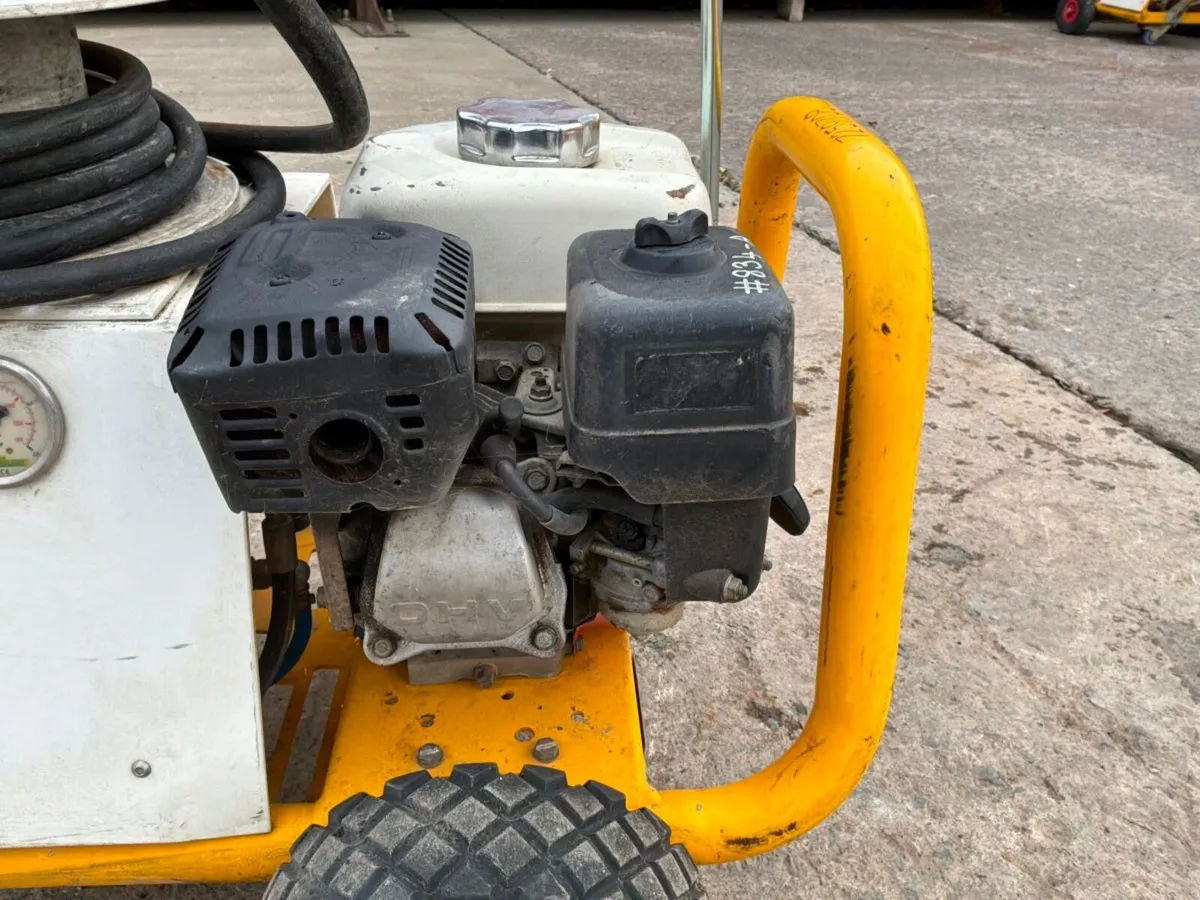 Honda power / pressure washer.cat pump834-a. - Image 4