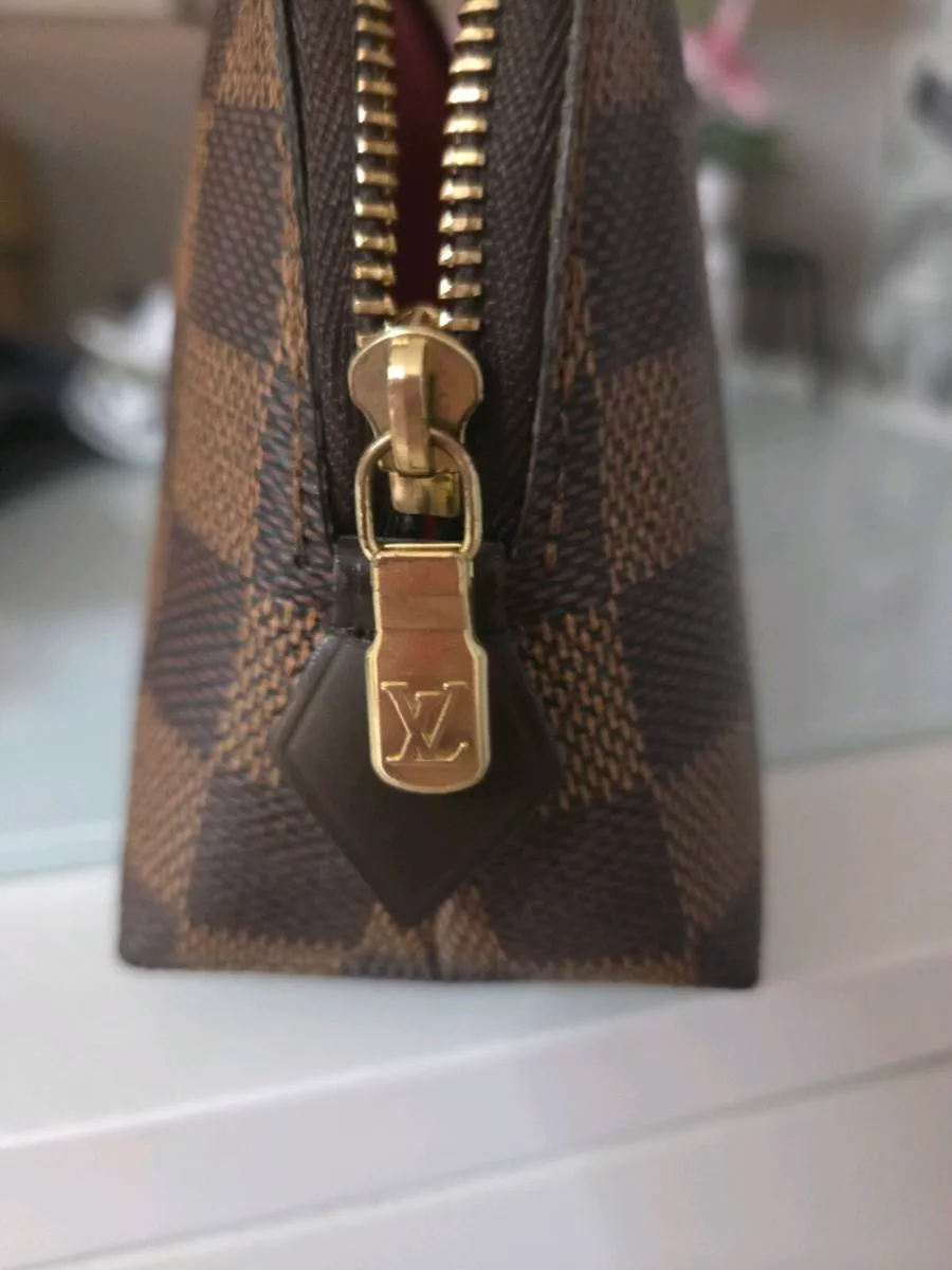 Louis vuitton cosmetic bag - Image 3