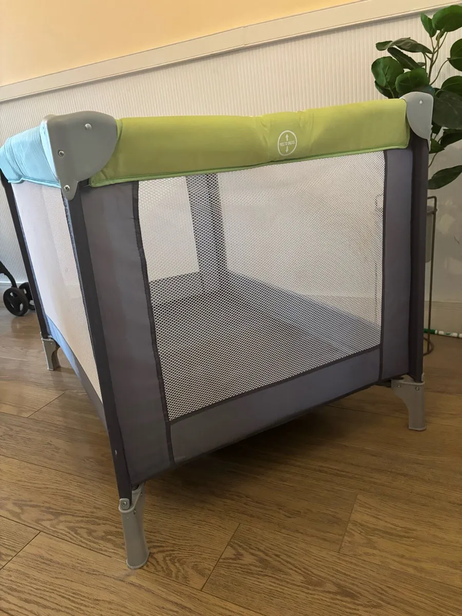 Babylo Travel Cot/Playpen - Image 2