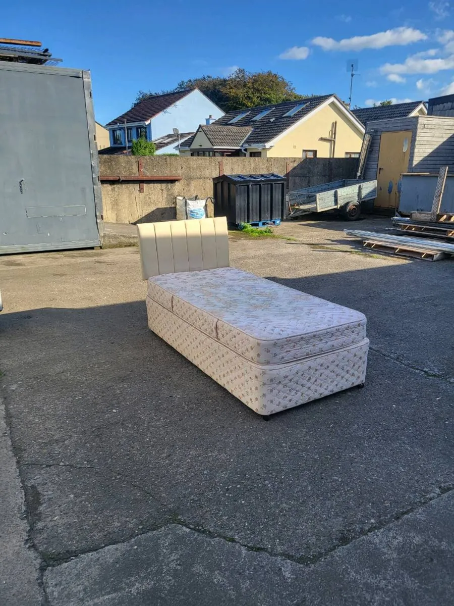 Single Bed with Headboard - Image 1