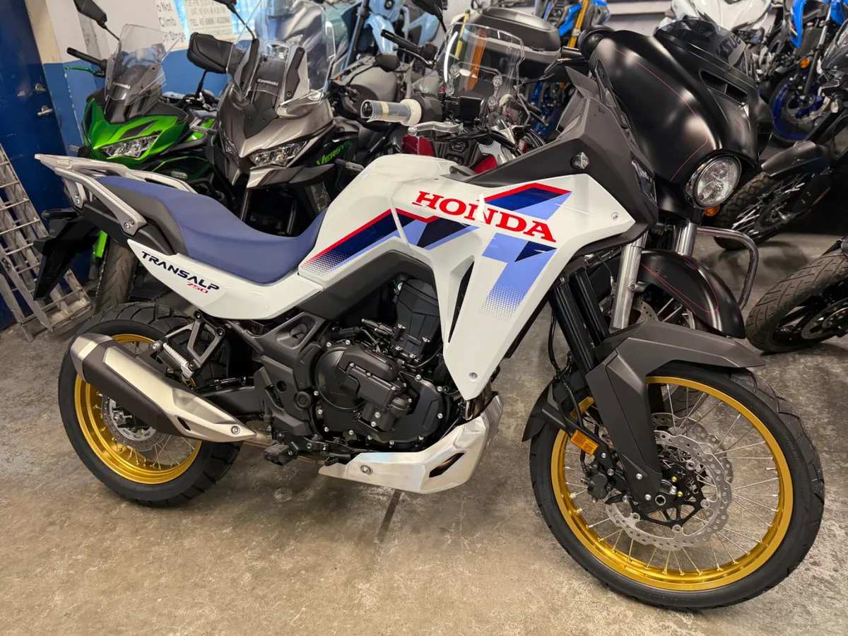 2026 Honda Transalp 750 E-CLUTCH (NEW) - Image 2