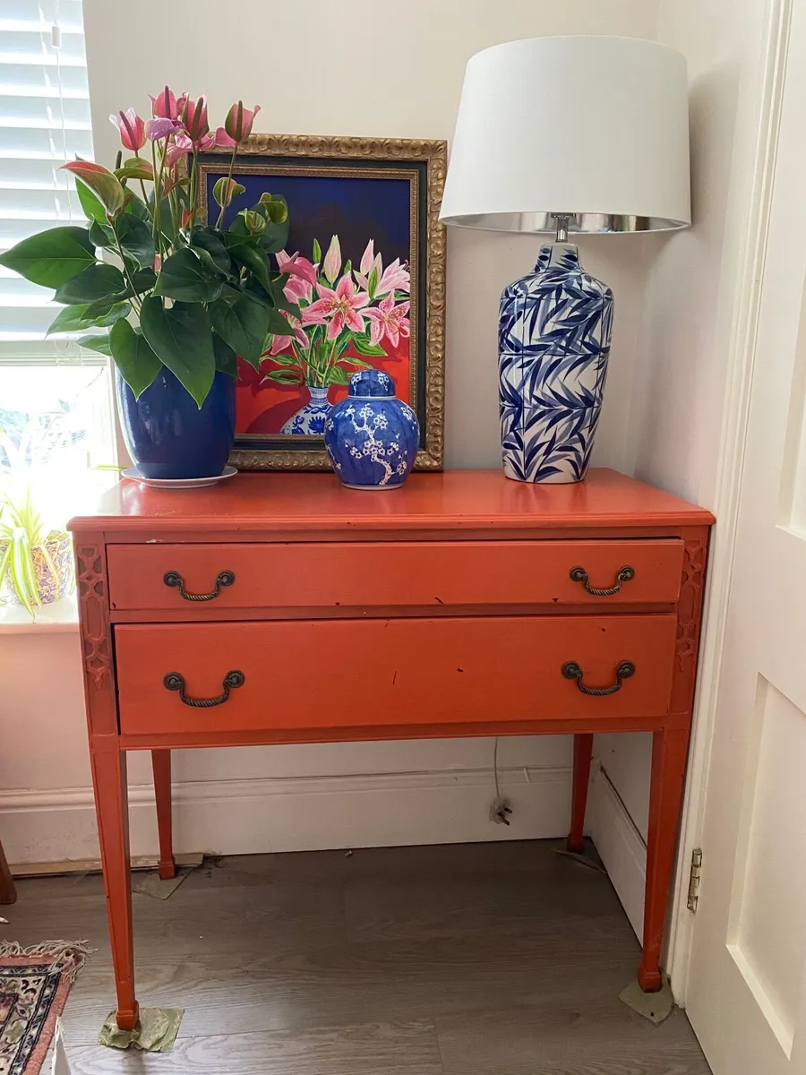 Furniture - Console with drawers