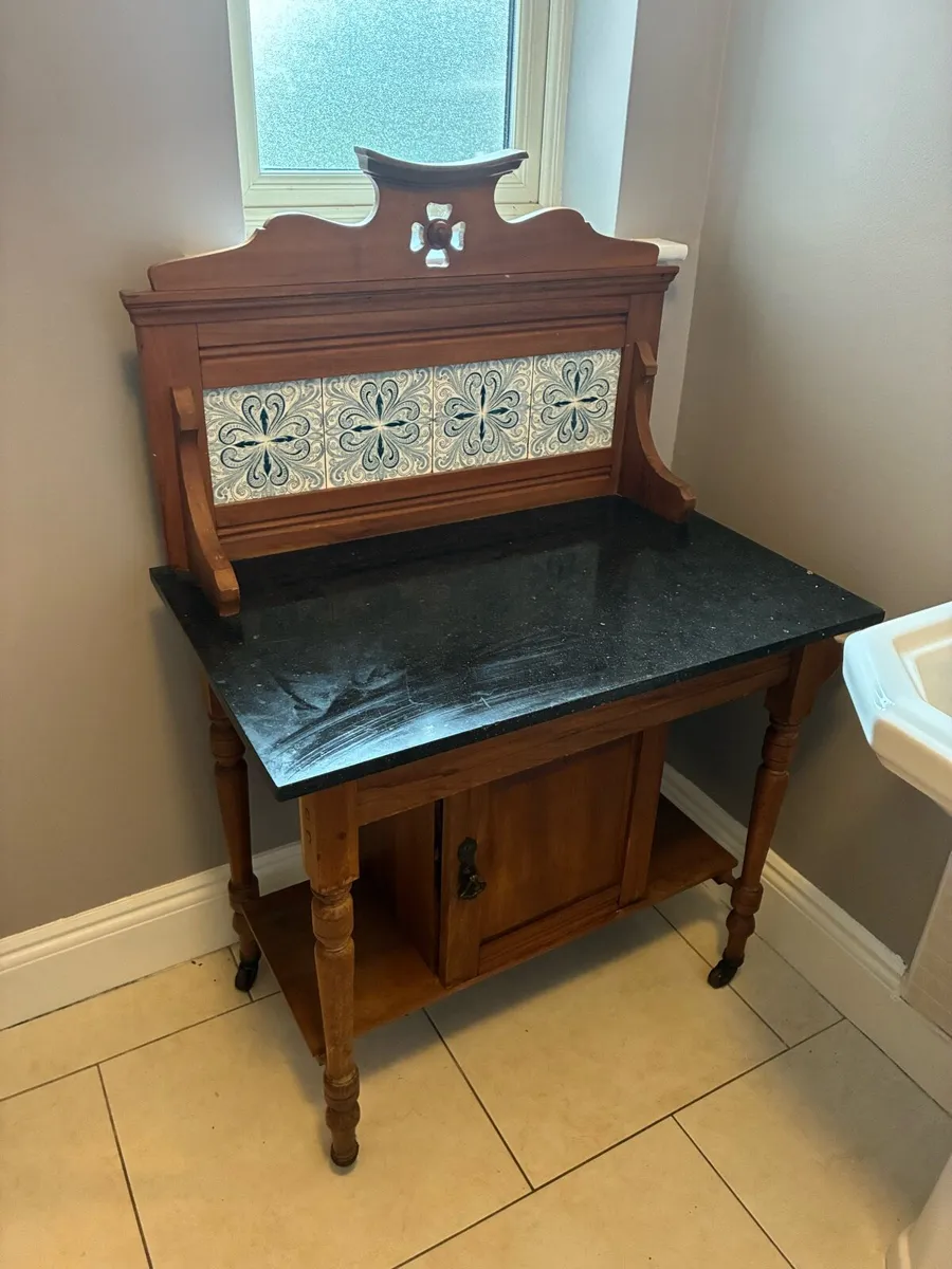 Vintage wash stand - Image 1