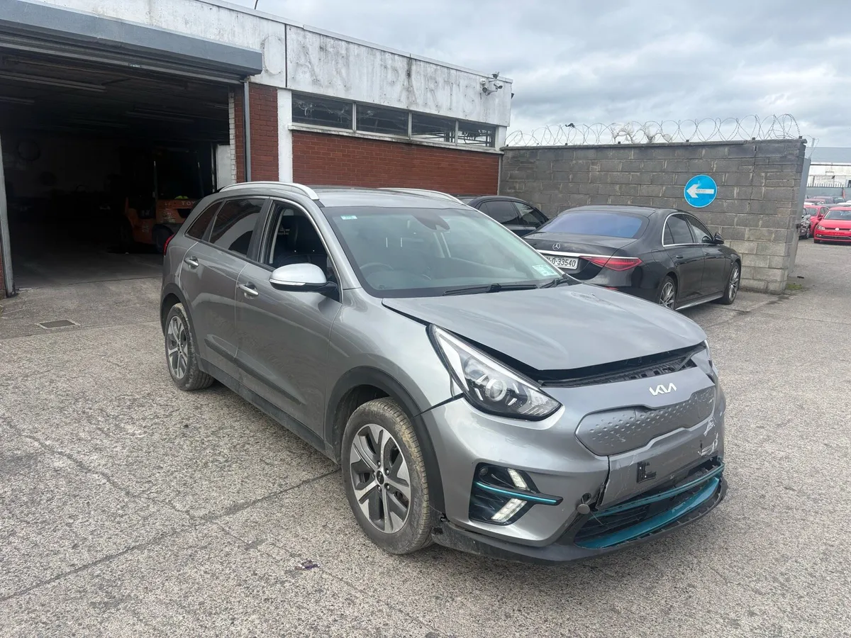 22 Niro - Image 4