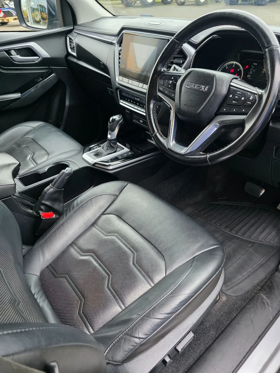 2024 Isuzu D-Max 2024 - Image 2