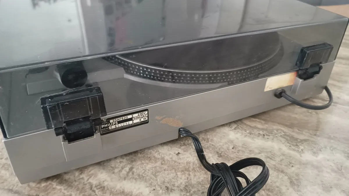 Philips Vinyl Record Player for parts/repair - Image 2