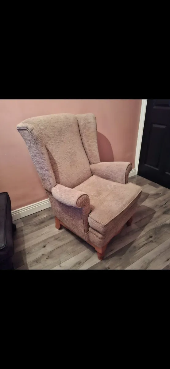 Queen Anne Chair - Image 1
