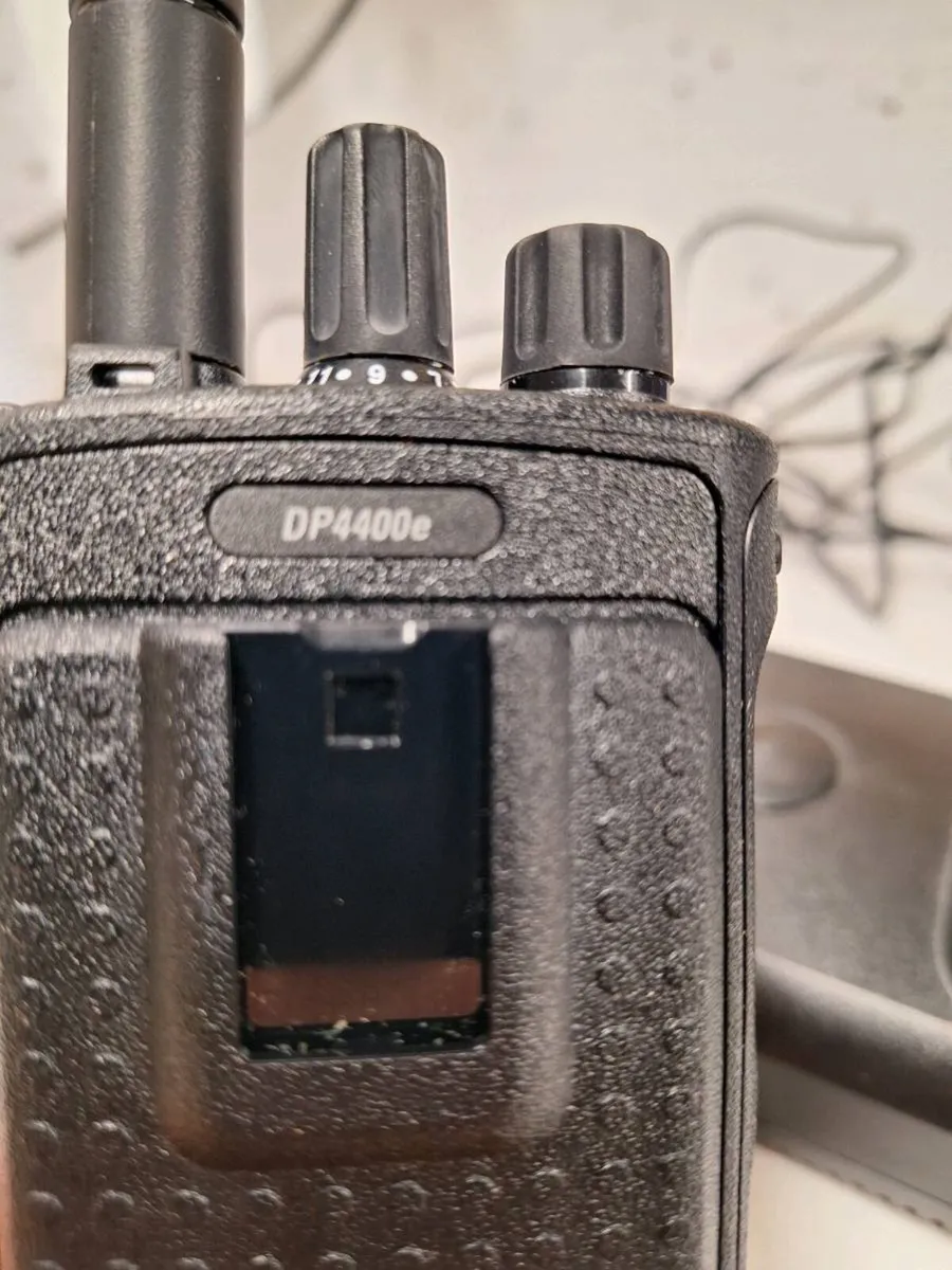 Motorola DP4400e Two-Way Radio walkie talkie - Image 2