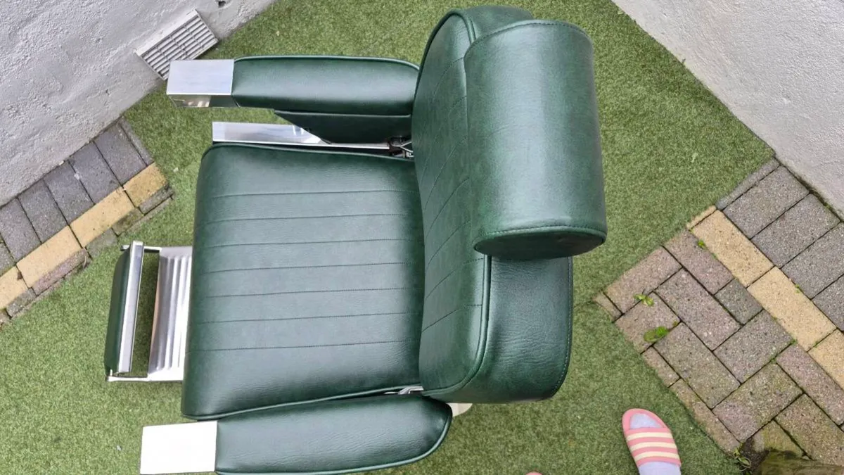 Barbers chair - Image 3