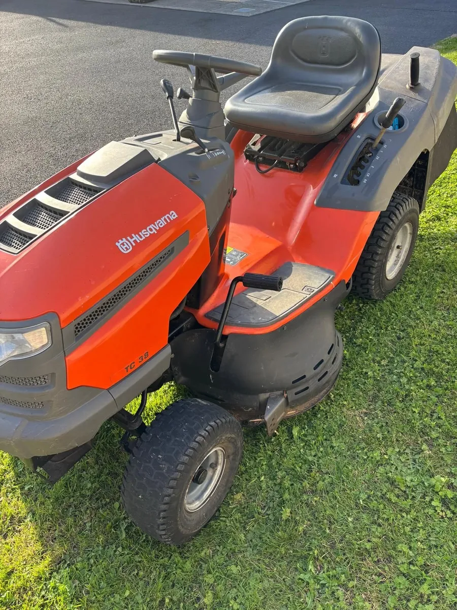 Husqvarna TC38 Mower - Image 3