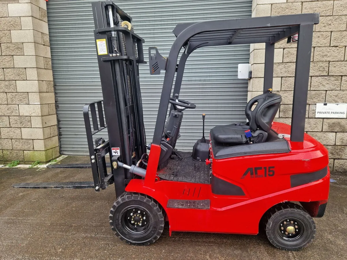 NEW FORKLIFT - Image 1