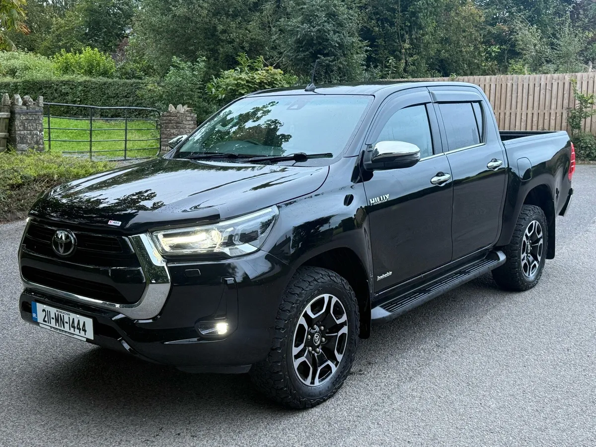 Toyota hilux invincible - Image 1