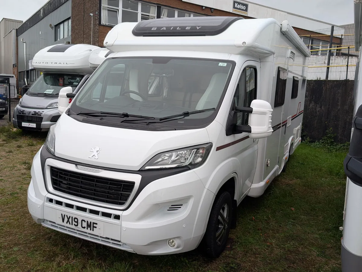 Spacious 'Island' Bed Motorhome - Image 1