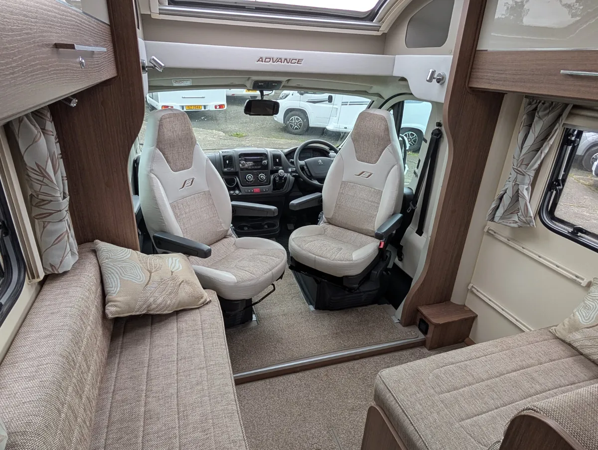 Spacious 'Island' Bed Motorhome - Image 2