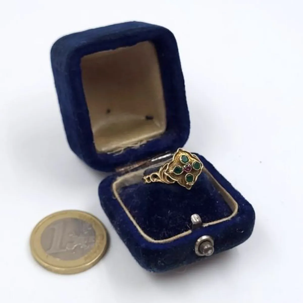 Jewellery - Image 4