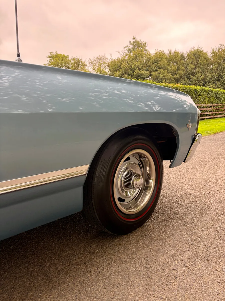 1967 Chevrolet impala 327 - Image 3