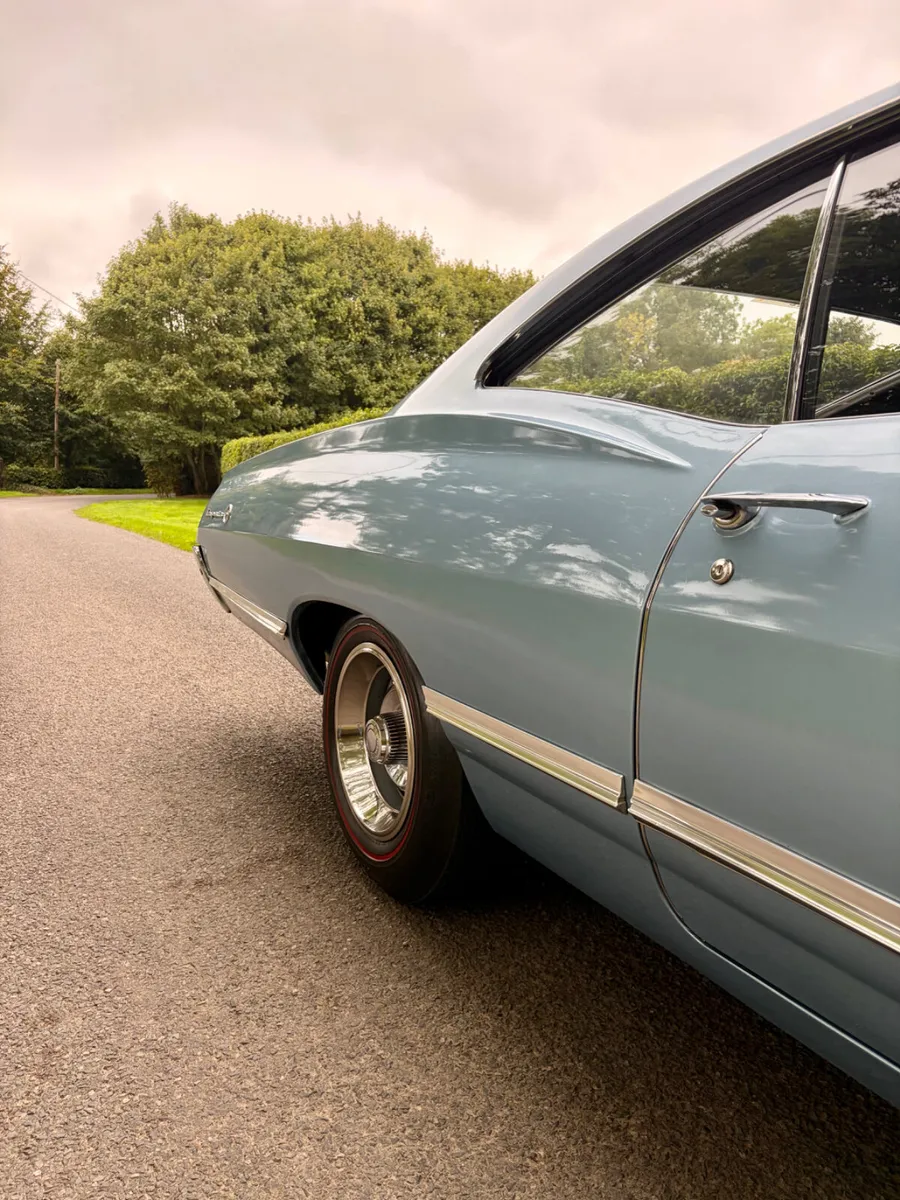1967 Chevrolet impala 327 - Image 4