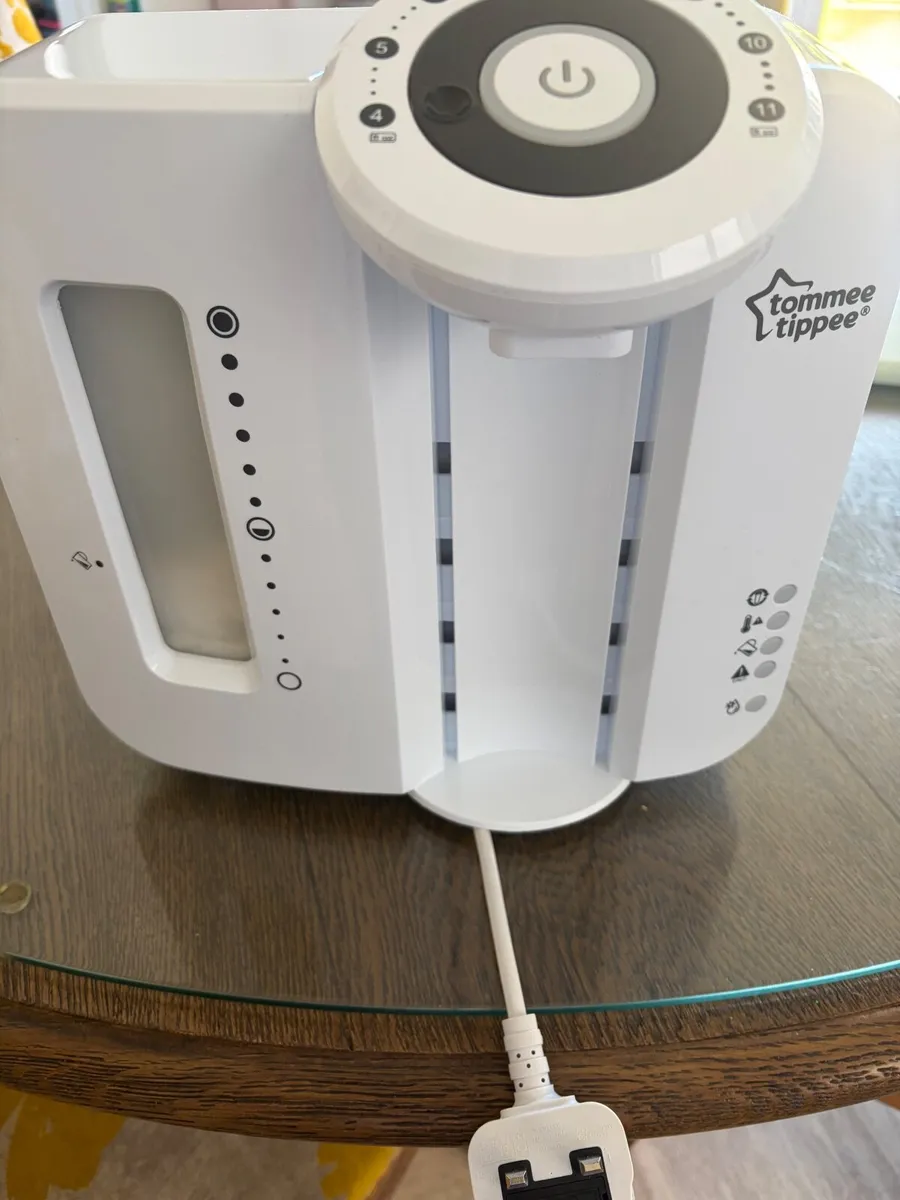 Tommy tippee baby bottle machine - Image 3