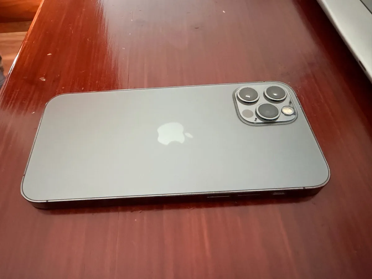 iPhone 12 Pro - Image 3