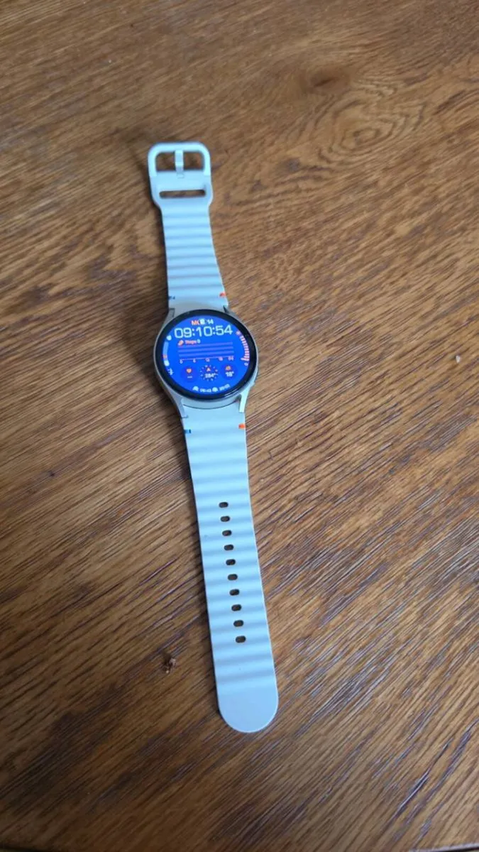 Samsung s26 ultra samsung watch 7 40mm - Image 3