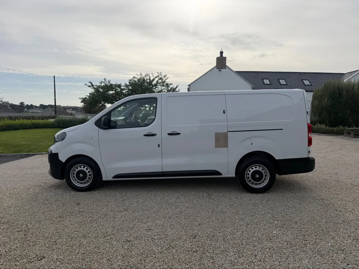 2025 (75) Vauxhall Vivaro Prime XL - Image 4