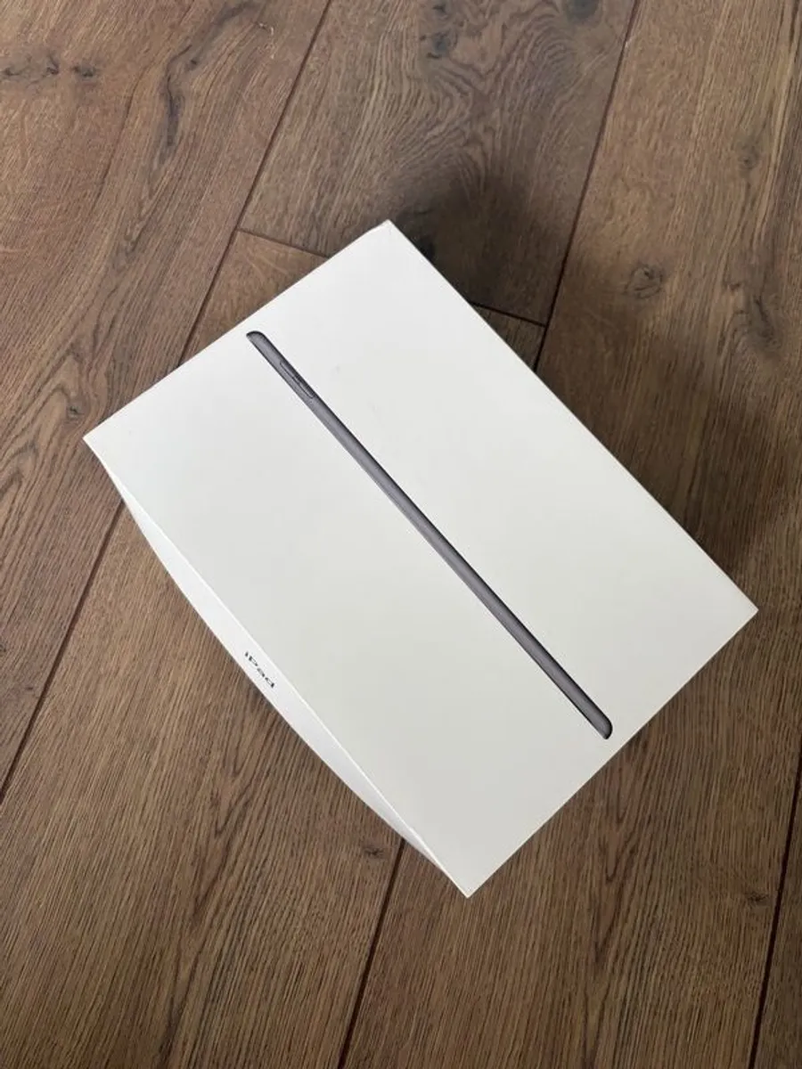 Ipad 8th gen WIFI 32gb - Image 3