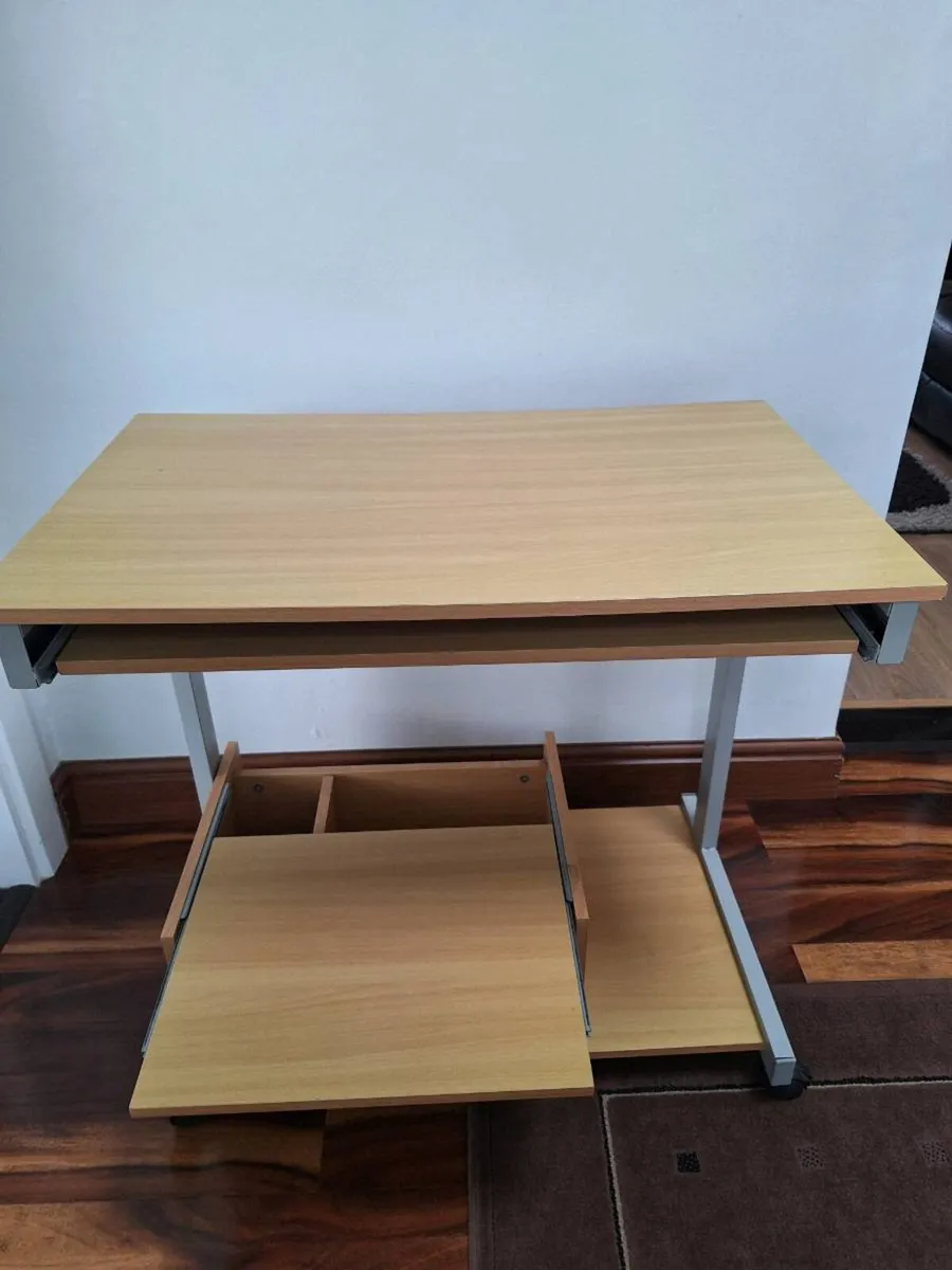 Computer Desk - Image 3