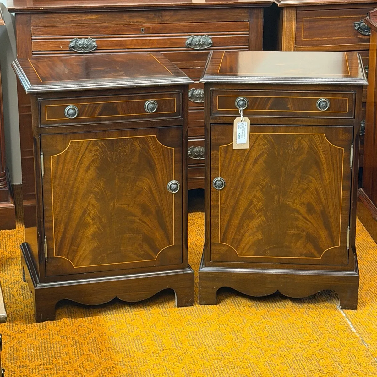 Pairs of vintage bedside lockers - Image 1