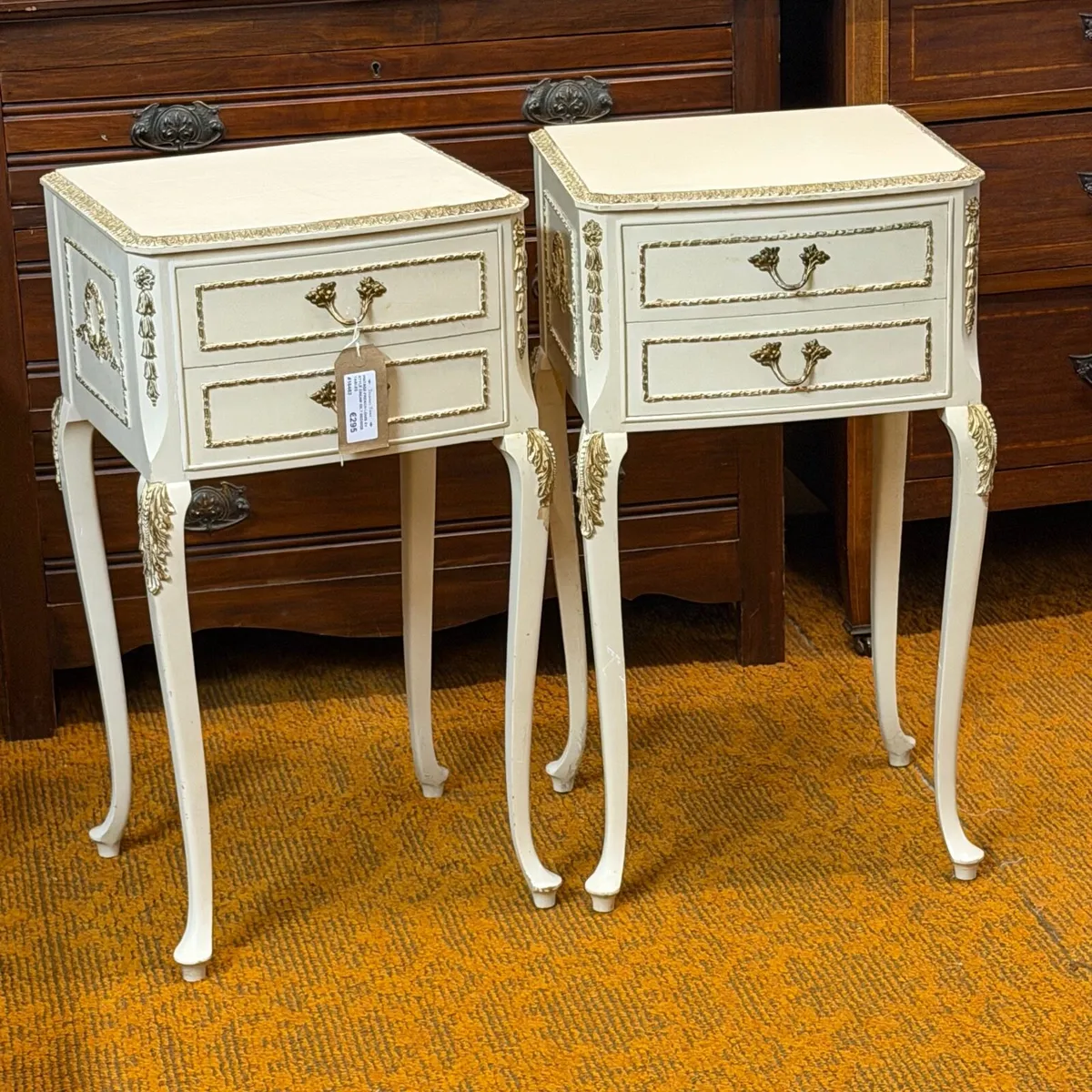 Pairs of vintage bedside lockers - Image 2